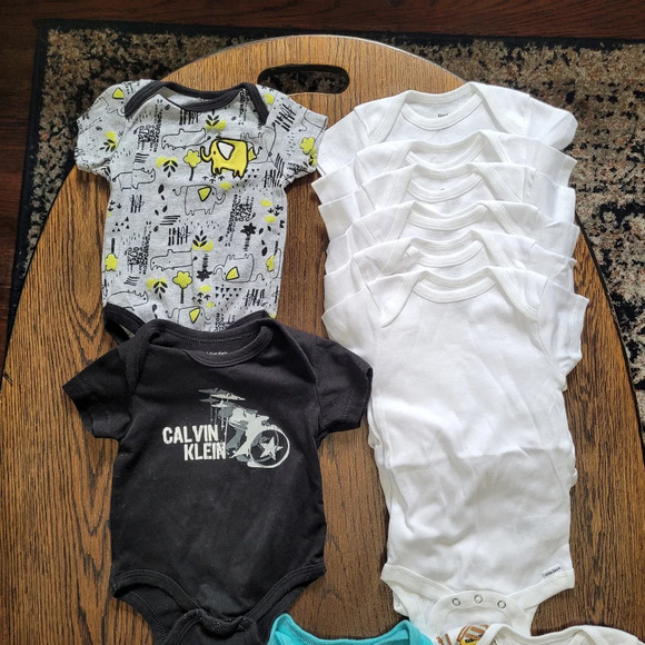 Bundle/Lot of Boy's Bodysuits, Romper, Pants, Pj's Size Boy's 3-6 Months - Picture 4 of 10